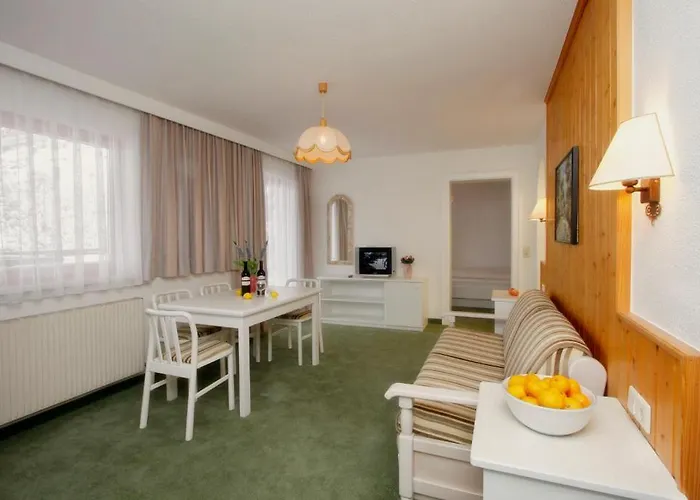 Christopher ايشجل